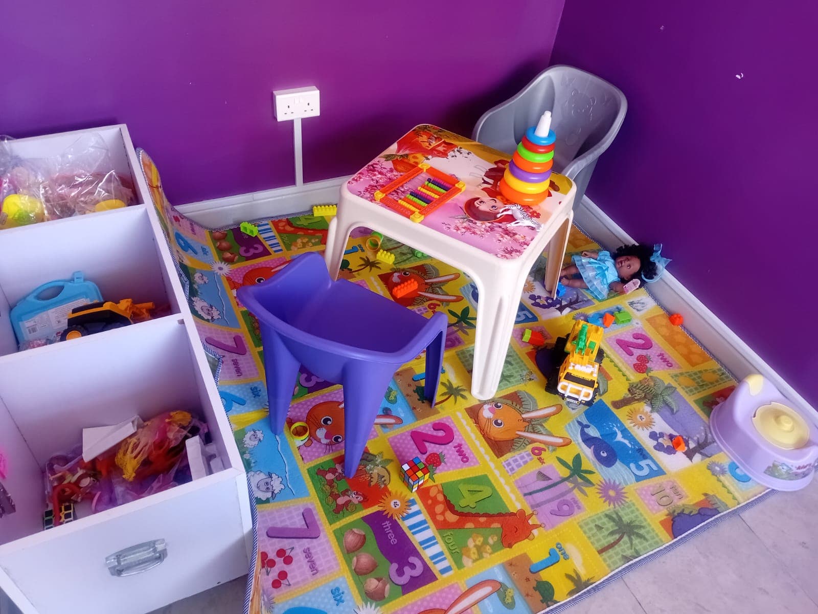 Professional therapy office space 4